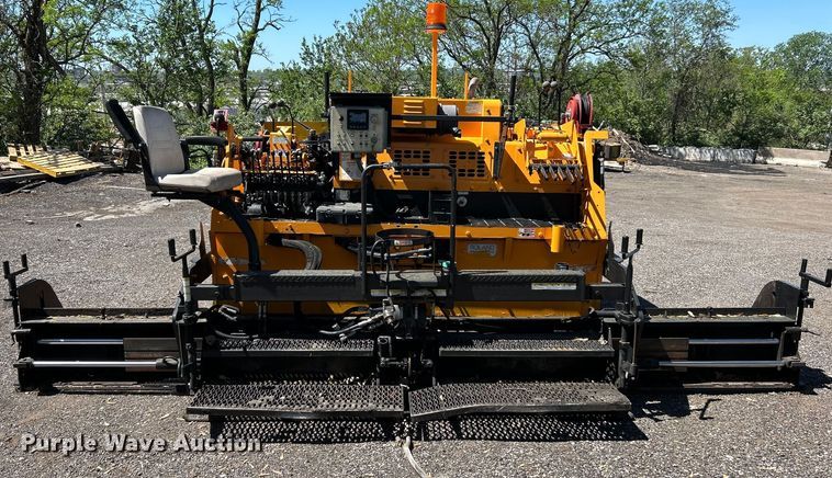 image for item EK4523 2018 LeeBoy 8500D paver