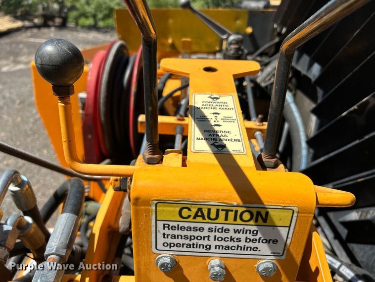 image for item EK4523 2018 LeeBoy 8500D paver