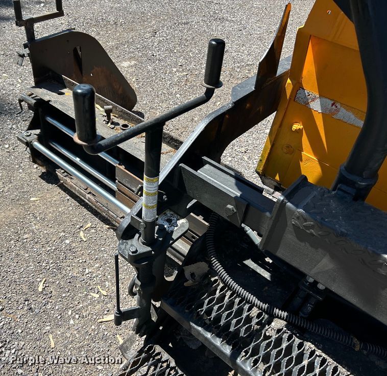 image for item EK4523 2018 LeeBoy 8500D paver