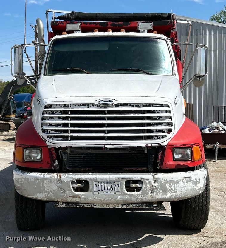 image for item EK4553 1997 Ford LT9513 dump truck