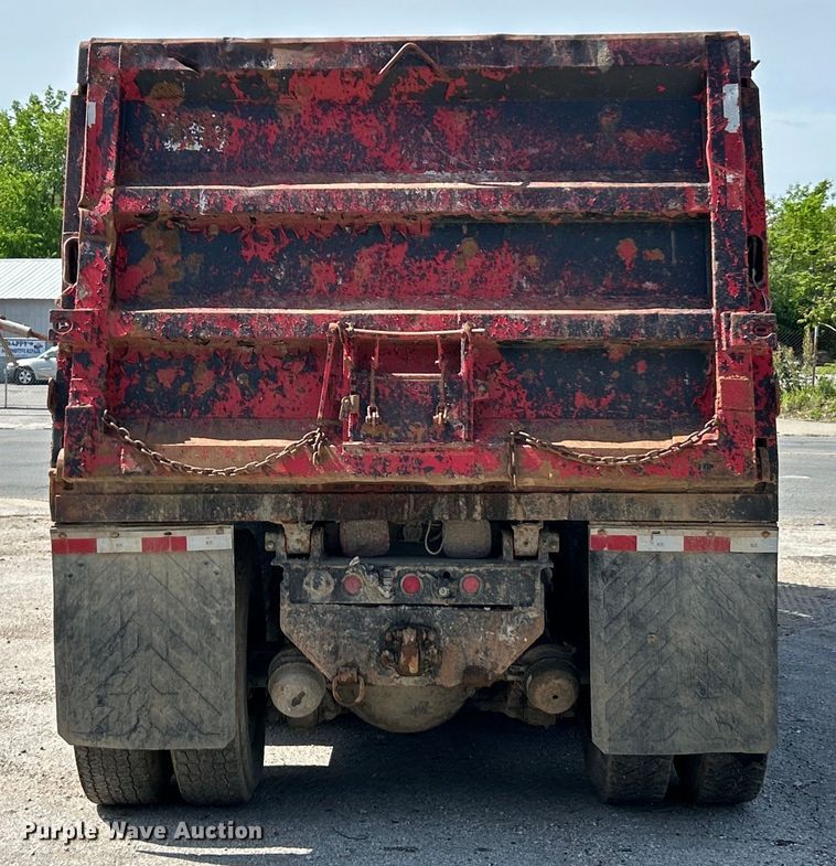 image for item EK4553 1997 Ford LT9513 dump truck