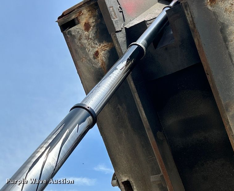 image for item EK4553 1997 Ford LT9513 dump truck