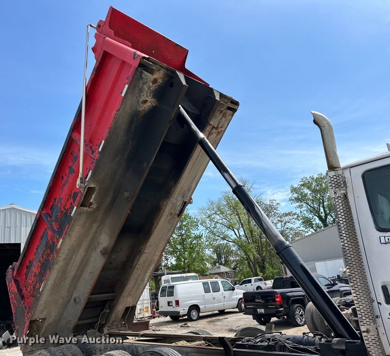 image for item EK4553 1997 Ford LT9513 dump truck