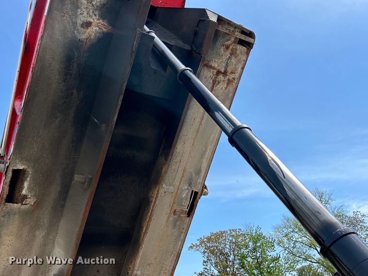 image for item EK4553 1997 Ford LT9513 dump truck