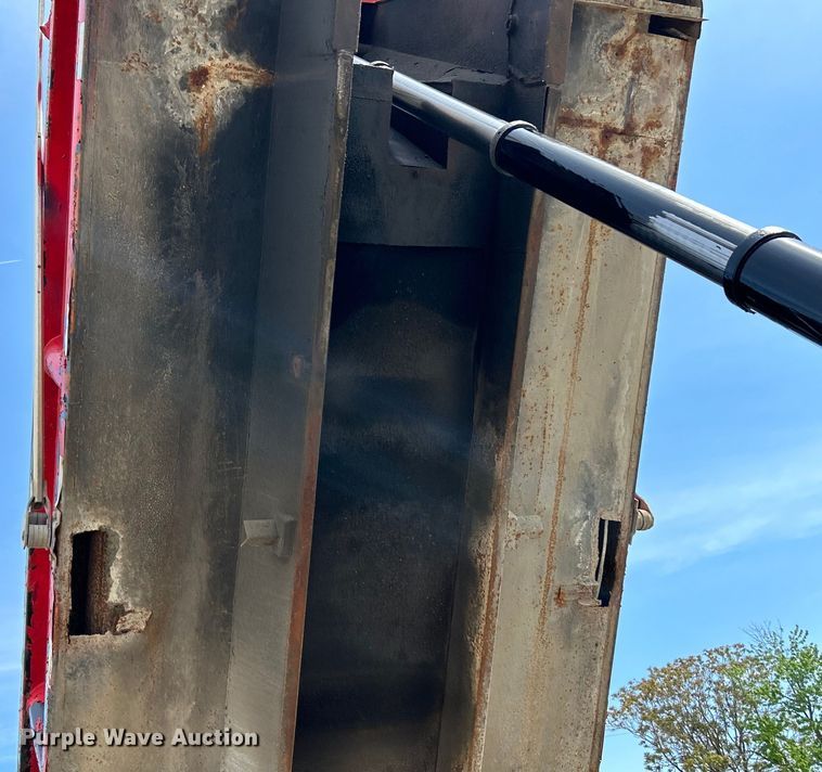 image for item EK4553 1997 Ford LT9513 dump truck