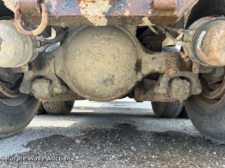 image for item EK4553 1997 Ford LT9513 dump truck