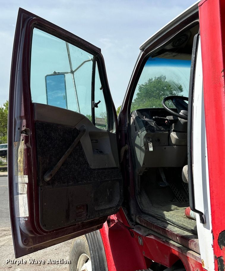 image for item EK4553 1997 Ford LT9513 dump truck