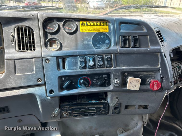 image for item EK4553 1997 Ford LT9513 dump truck