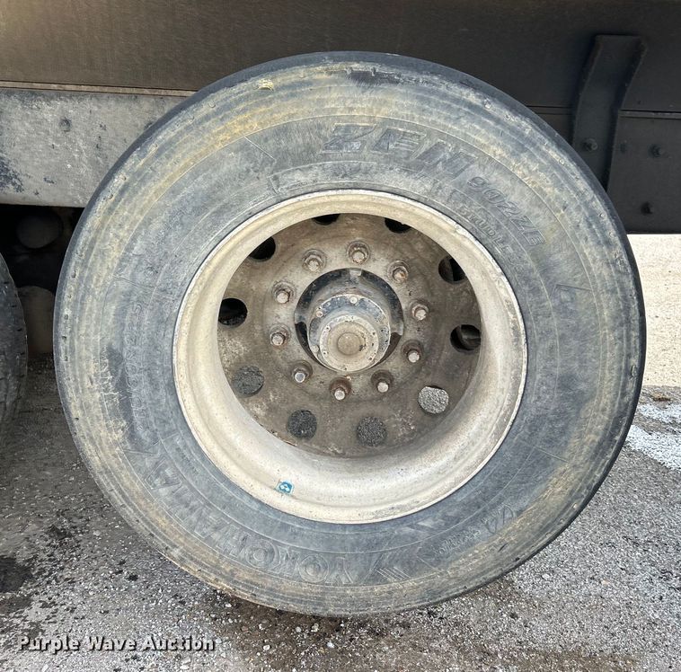 image for item EK4553 1997 Ford LT9513 dump truck