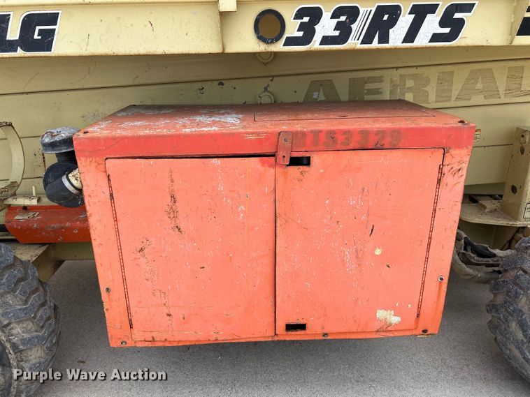 image for item EK4554 1996 JLG 33RTS scissor lift