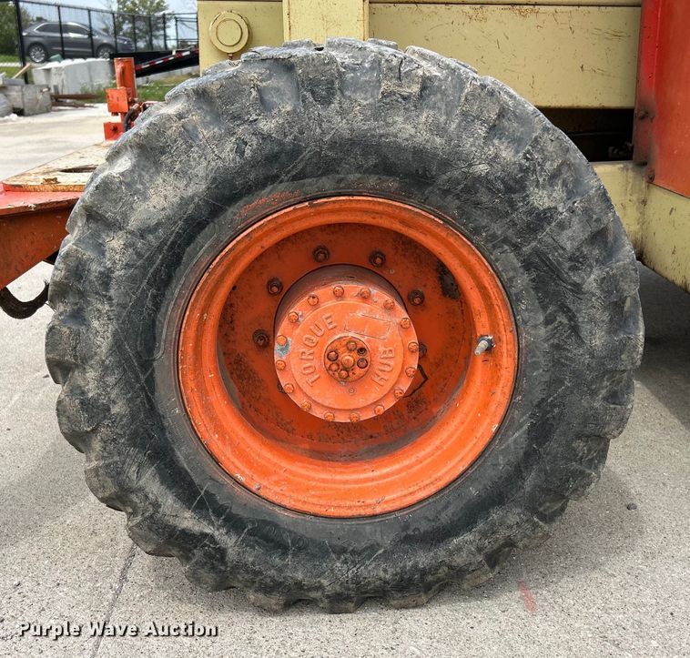 image for item EK4554 1996 JLG 33RTS scissor lift