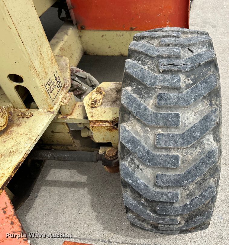 image for item EK4554 1996 JLG 33RTS scissor lift