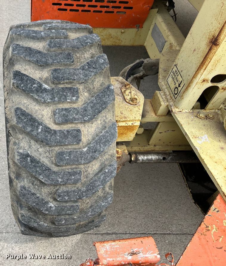 image for item EK4554 1996 JLG 33RTS scissor lift