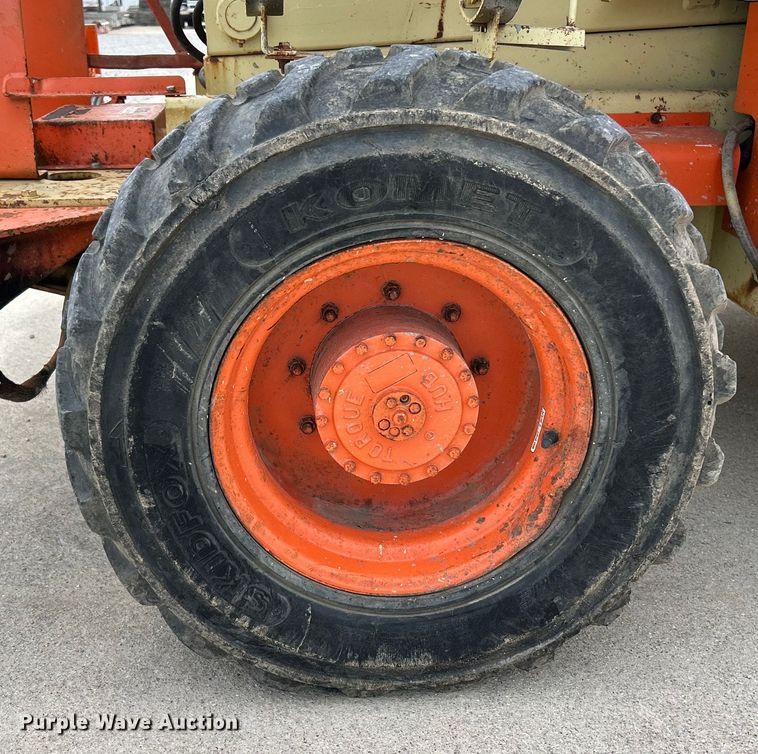 image for item EK4554 1996 JLG 33RTS scissor lift