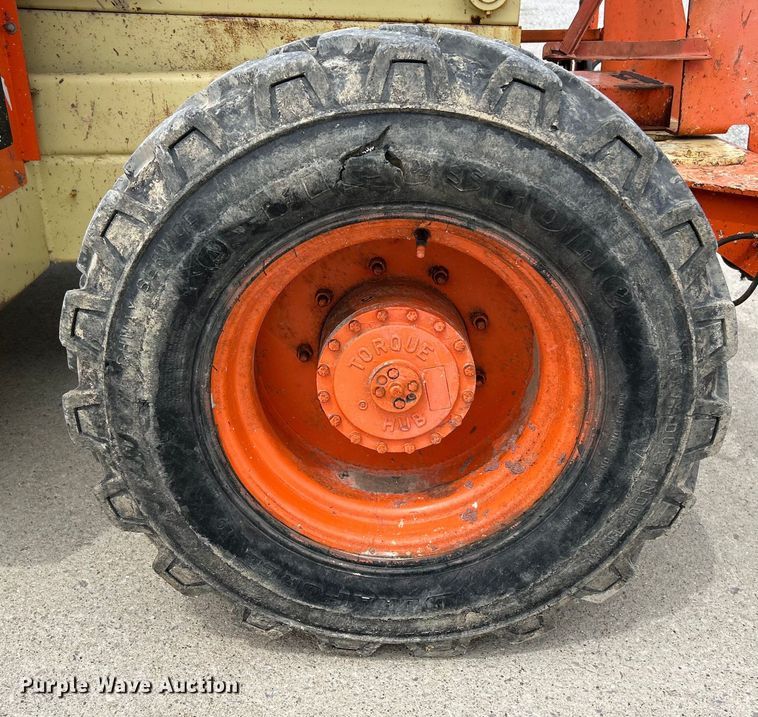 image for item EK4554 1996 JLG 33RTS scissor lift