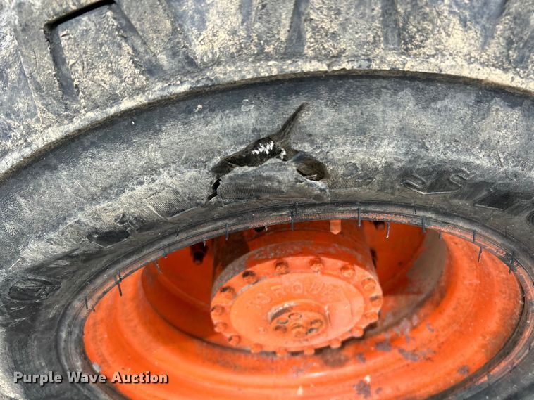 image for item EK4554 1996 JLG 33RTS scissor lift