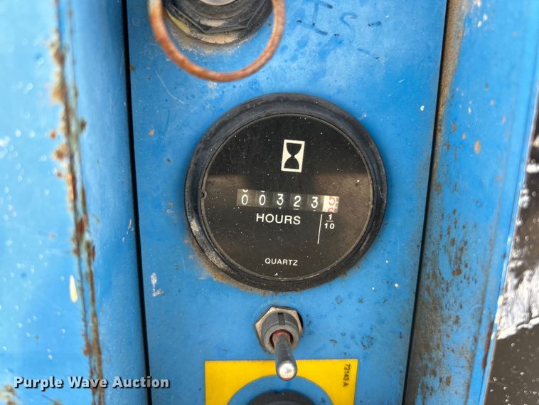 image for item EK4555 2011 Genie GS-3232 scissor lift