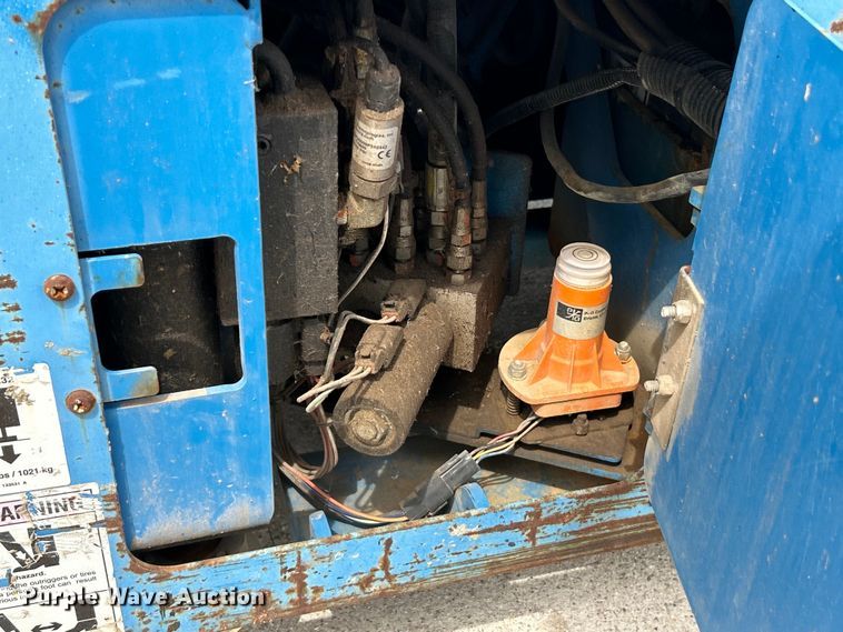 image for item EK4555 2011 Genie GS-3232 scissor lift