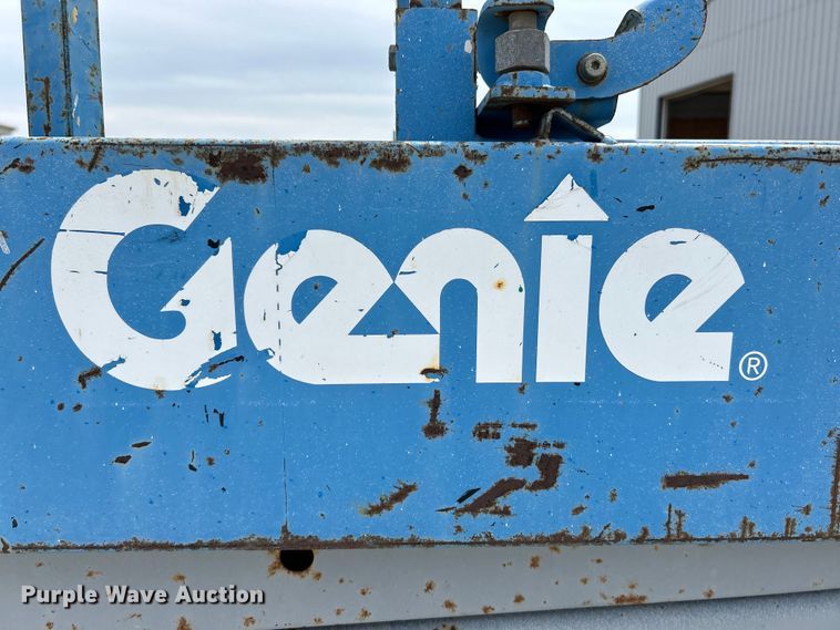 image for item EK4555 2011 Genie GS-3232 scissor lift