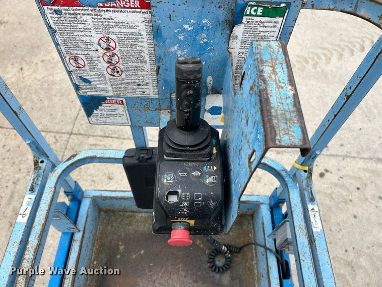 image for item EK4557 2007 Genie GS-2032 scissor lift