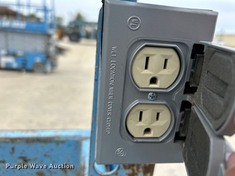 image for item EK4557 2007 Genie GS-2032 scissor lift