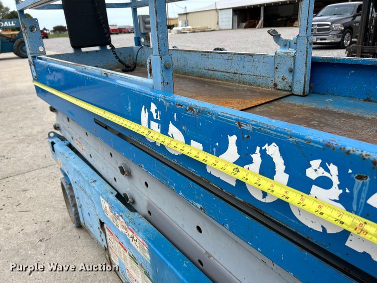 image for item EK4557 2007 Genie GS-2032 scissor lift