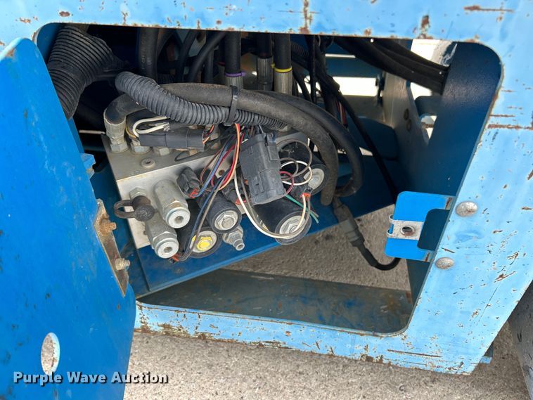 image for item EK4557 2007 Genie GS-2032 scissor lift