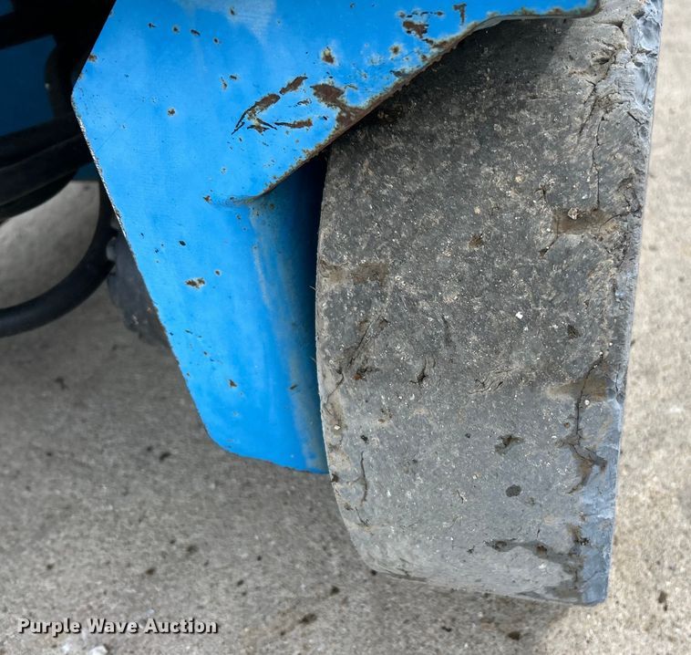 image for item EK4557 2007 Genie GS-2032 scissor lift