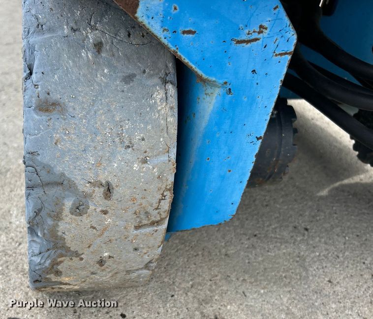 image for item EK4557 2007 Genie GS-2032 scissor lift