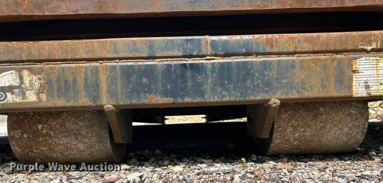 image for item EK4565 Hooklift flatbed