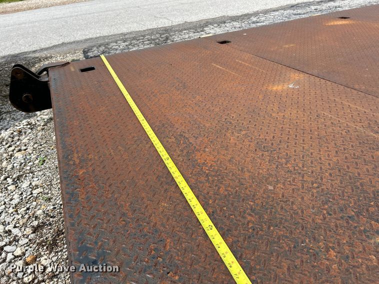 image for item EK4565 Hooklift flatbed