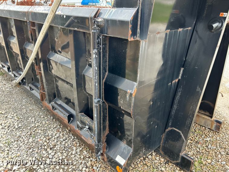 Hooklift dump bed in St. Louis, MO Item EK4566 for sale Purple Wave