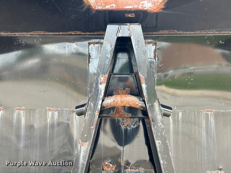 image for item EK4566 Hooklift dump bed