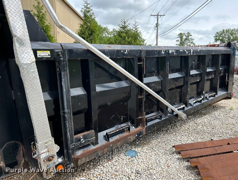 Hooklift dump bed in St. Louis, MO Item EK4566 for sale Purple Wave