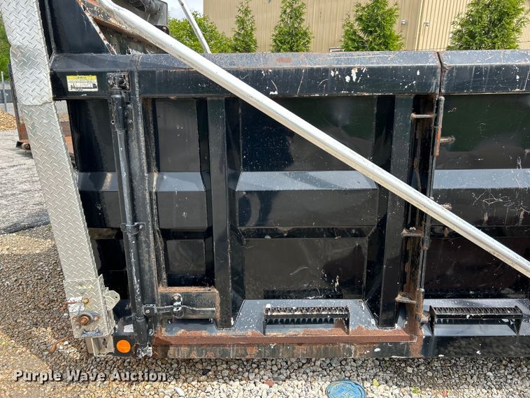 Hooklift dump bed in St. Louis, MO Item EK4566 for sale Purple Wave