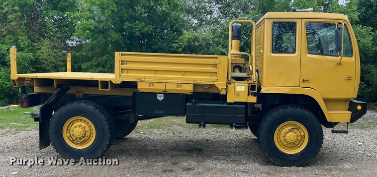 image for item JS9958 1997 Stewart and Stevenson  flatbed truck