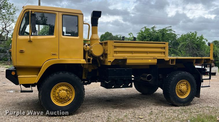 image for item JS9958 1997 Stewart and Stevenson  flatbed truck