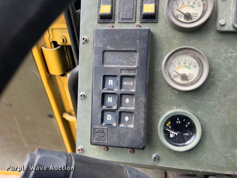 image for item JS9958 1997 Stewart and Stevenson  flatbed truck