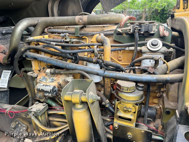 image for item JS9958 1997 Stewart and Stevenson  flatbed truck