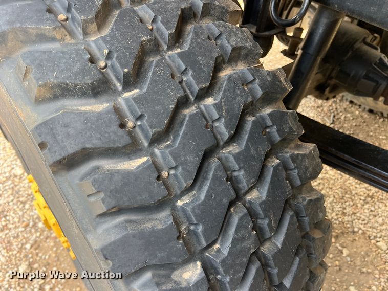 image for item JS9958 1997 Stewart and Stevenson  flatbed truck