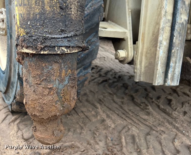 image for item JS9961 2000 Grove FMTV-W crane