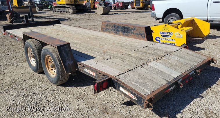 image for item LC9841 2001 Kiefer Built utility trailer