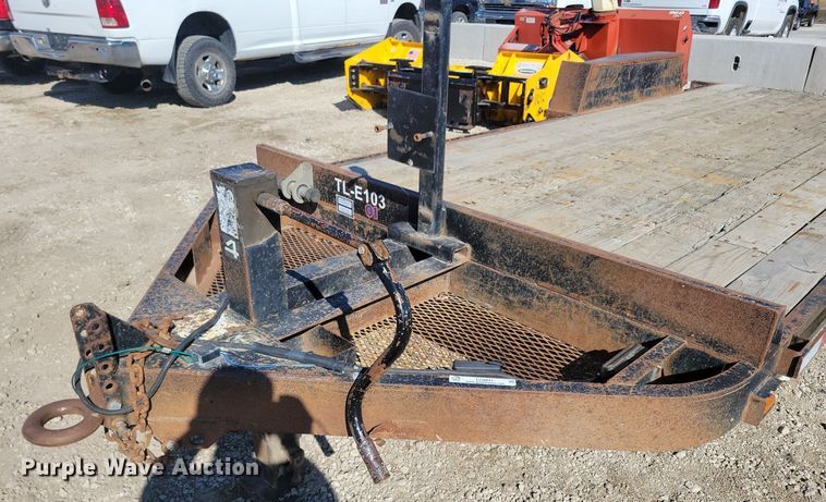 image for item LC9841 2001 Kiefer Built utility trailer