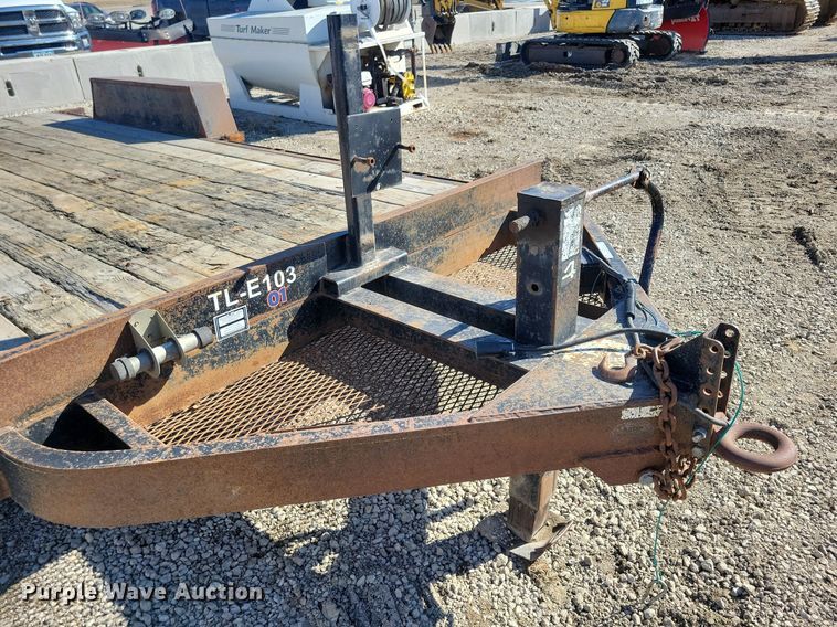 image for item LC9841 2001 Kiefer Built utility trailer