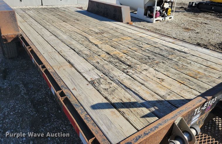 image for item LC9841 2001 Kiefer Built utility trailer