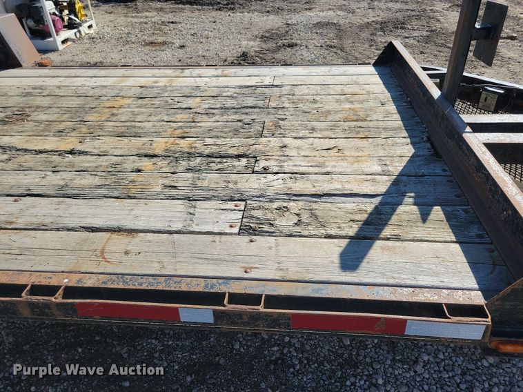 image for item LC9841 2001 Kiefer Built utility trailer