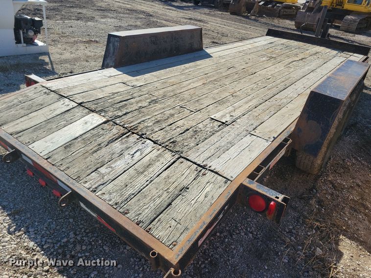image for item LC9841 2001 Kiefer Built utility trailer