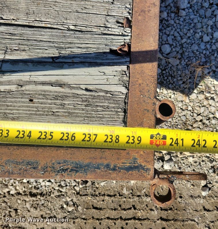 image for item LC9841 2001 Kiefer Built utility trailer