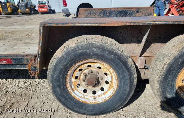 image for item LC9841 2001 Kiefer Built utility trailer