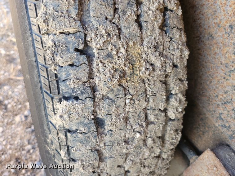 image for item LC9841 2001 Kiefer Built utility trailer